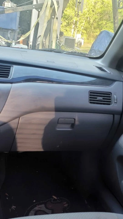 2006 Mitsubishi Lancer 8th Gen - Image 9 of 11