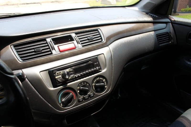 2006 Mitsubishi Lancer Evolution IX 8th Gen - Image 16 of 18