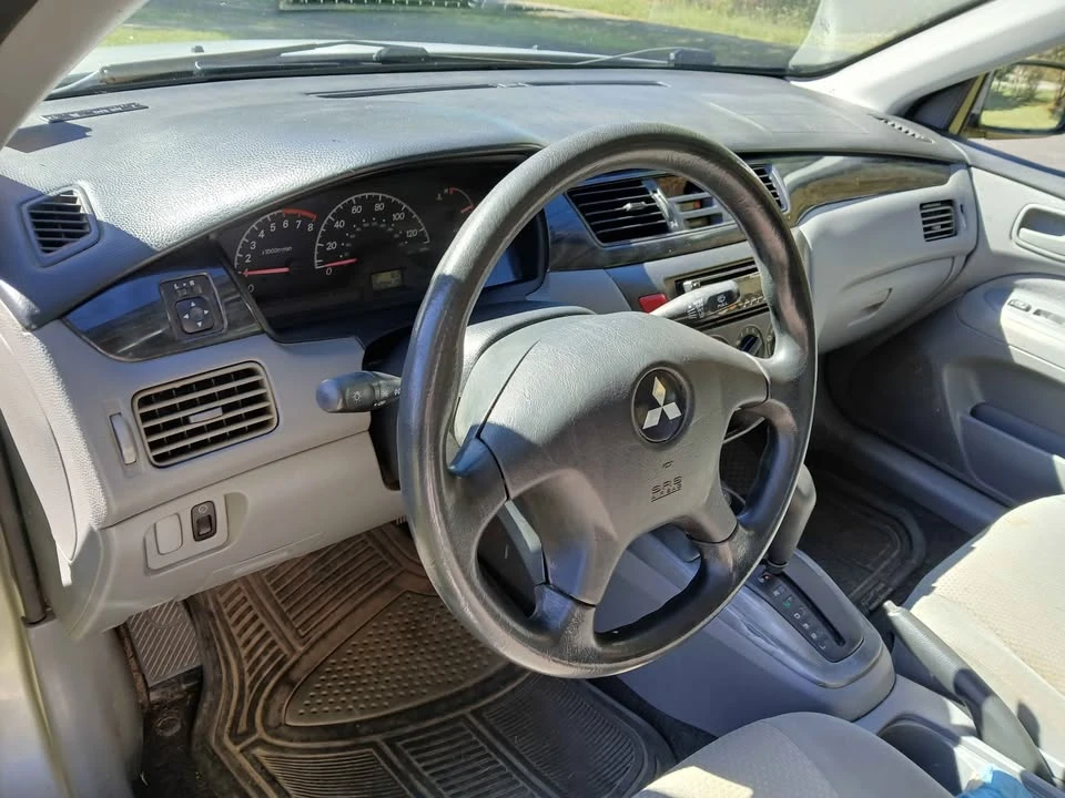 2006 Mitsubishi Lancer 8th Gen - Image 9 of 16