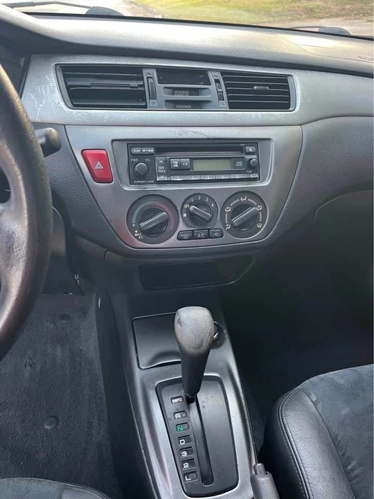 2006 Mitsubishi Lancer 8th Gen - Image 9 of 11