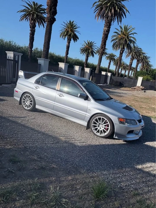 2006 Mitsubishi Lancer Evolution IX 8th Gen - Image 2 of 5