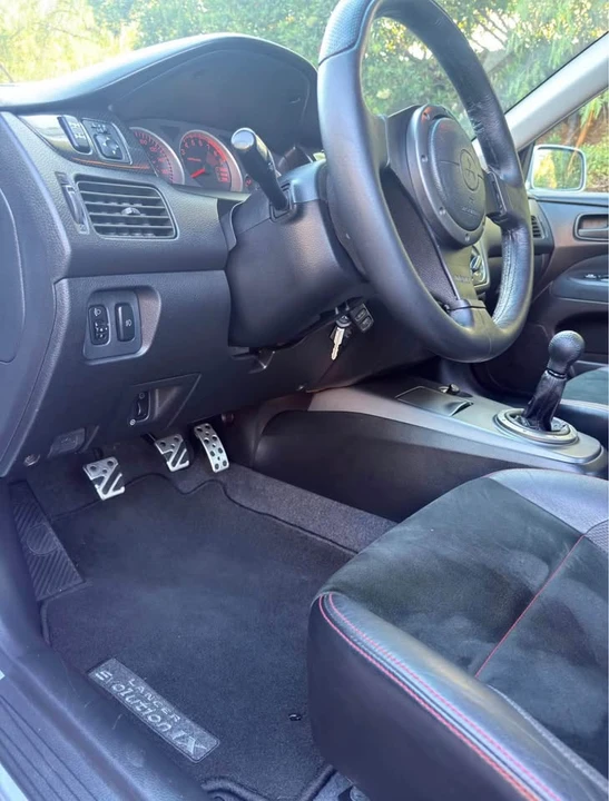2006 Mitsubishi Lancer Evolution IX 8th Gen - Image 9 of 14