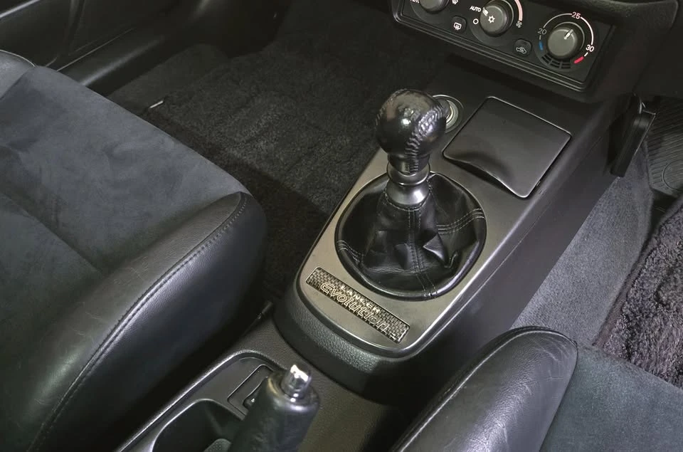 2006 Mitsubishi Lancer Evolution IX 8th Gen - Image 12 of 15