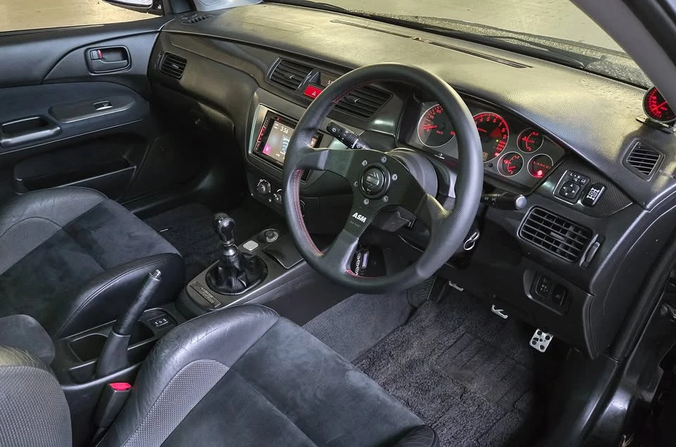 2006 Mitsubishi Lancer Evolution IX 8th Gen - Image 10 of 15