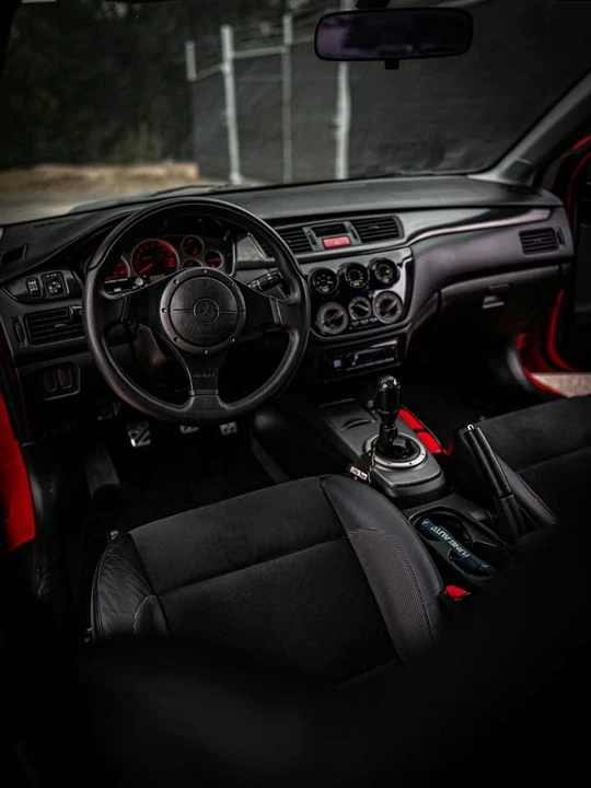 2006 Mitsubishi Lancer Evolution IX 8th Gen - Image 10 of 13