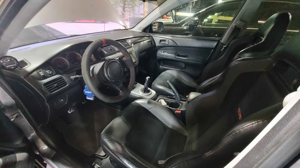 2006 Mitsubishi Lancer Evolution IX 8th Gen - Image 11 of 14