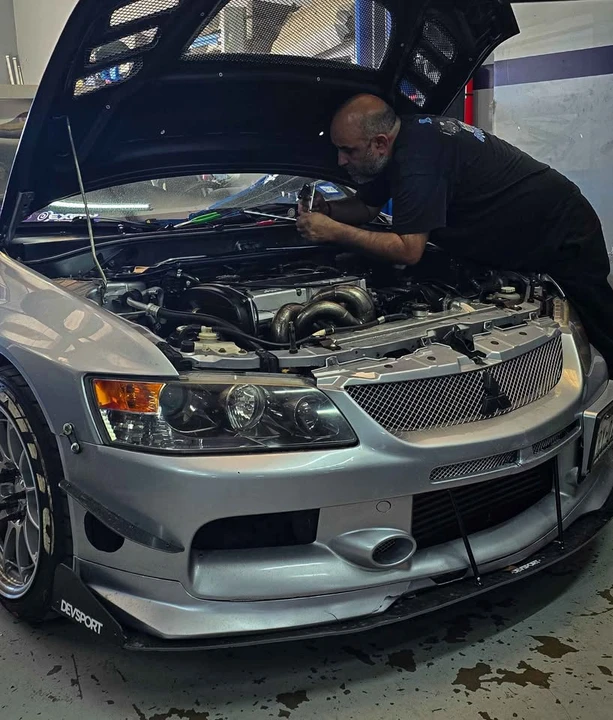 2006 Mitsubishi Lancer Evolution IX 8th Gen - Image 2 of 10