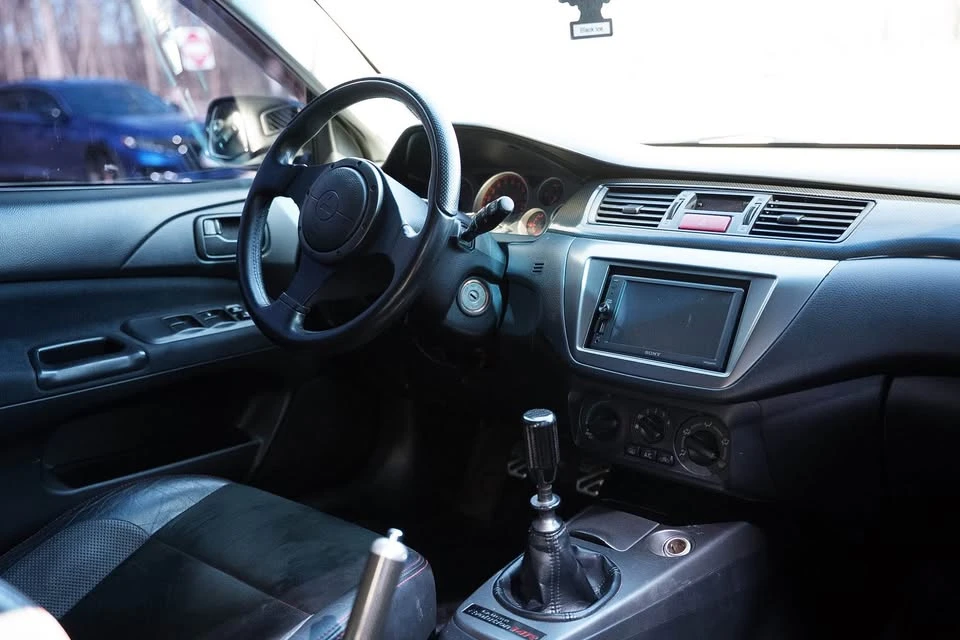 2006 Mitsubishi Lancer Evolution IX 8th Gen - Image 6 of 11