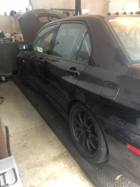 2006 Mitsubishi Lancer Evolution IX 8th Gen - Image 2 of 8