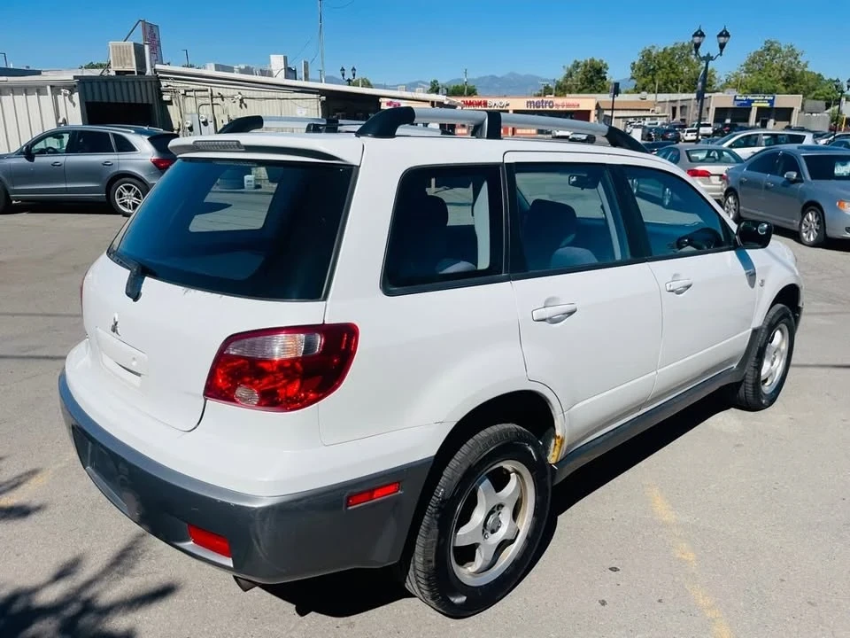 2006 Mitsubishi Outlander - Image 5 of 20