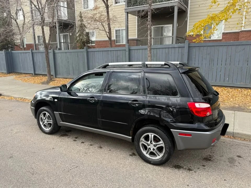 2006 Mitsubishi Outlander - Image 3 of 9