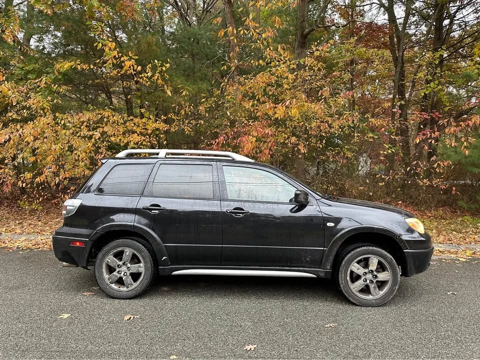 2006 Mitsubishi Outlander - Image 5 of 7
