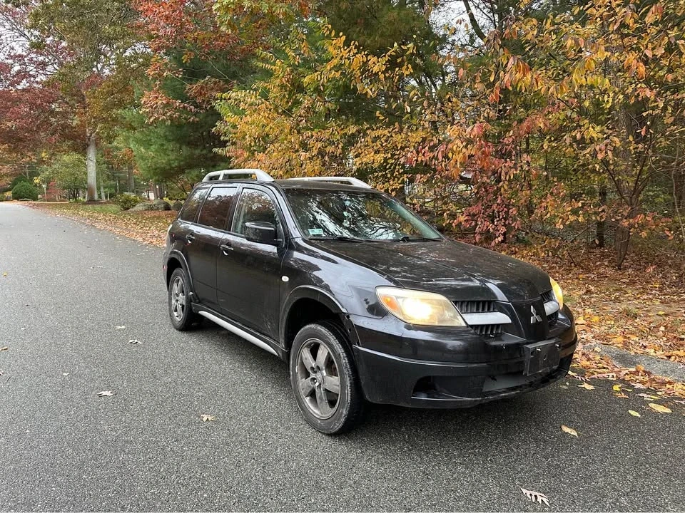 2006 Mitsubishi Outlander - Image 4 of 7