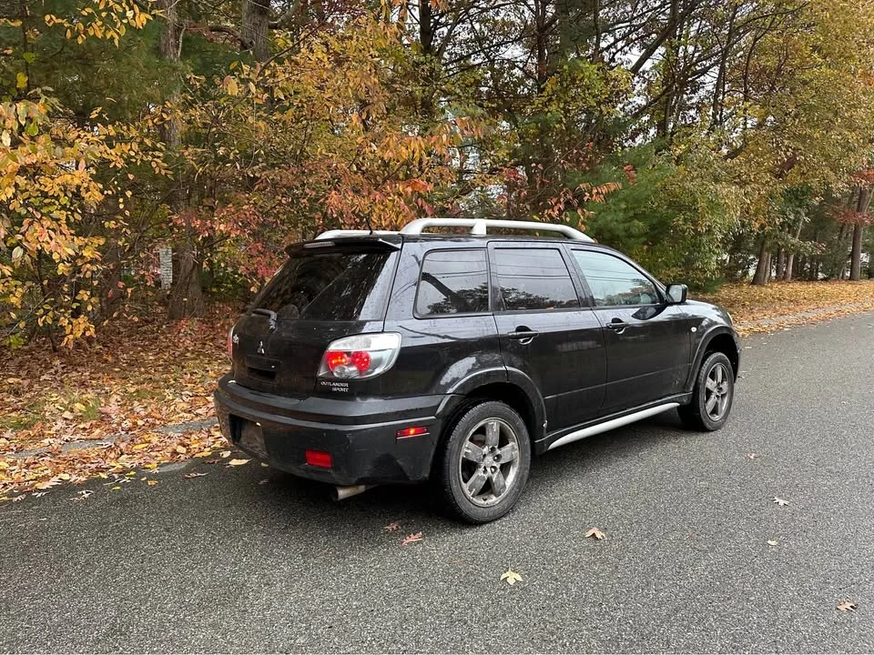 2006 Mitsubishi Outlander - Image 6 of 7