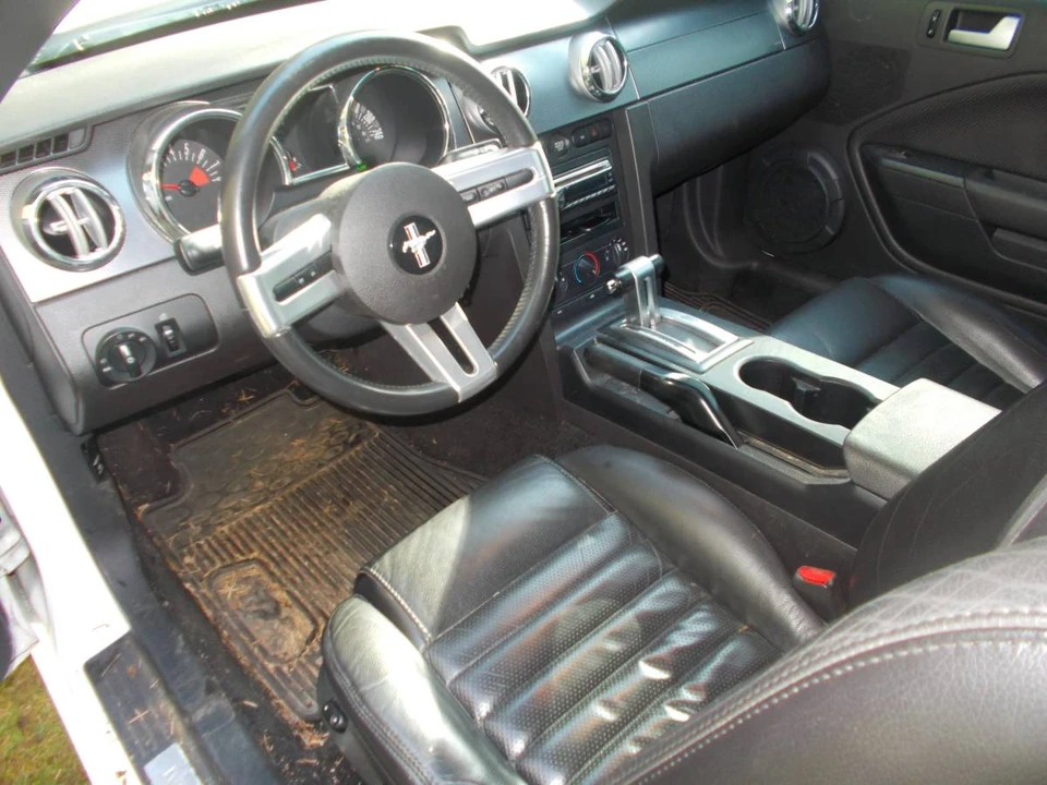 2006 Ford S197 Mustang GT - Image 9 of 19