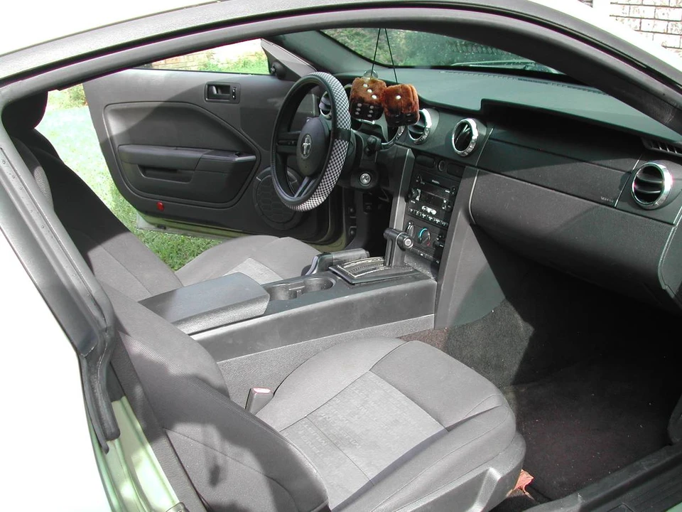 2006 Ford S197 Mustang - Image 9 of 12
