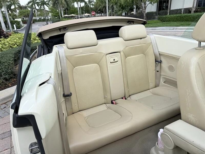 2006 Volkswagen New Beetle - Image 16 of 21