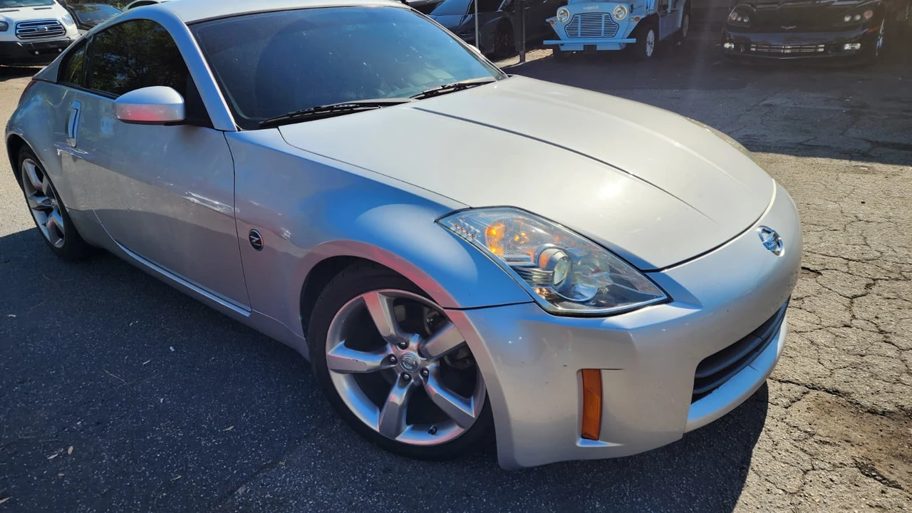 2006 Nissan 350Z 5th Gen - Image 9 of 11