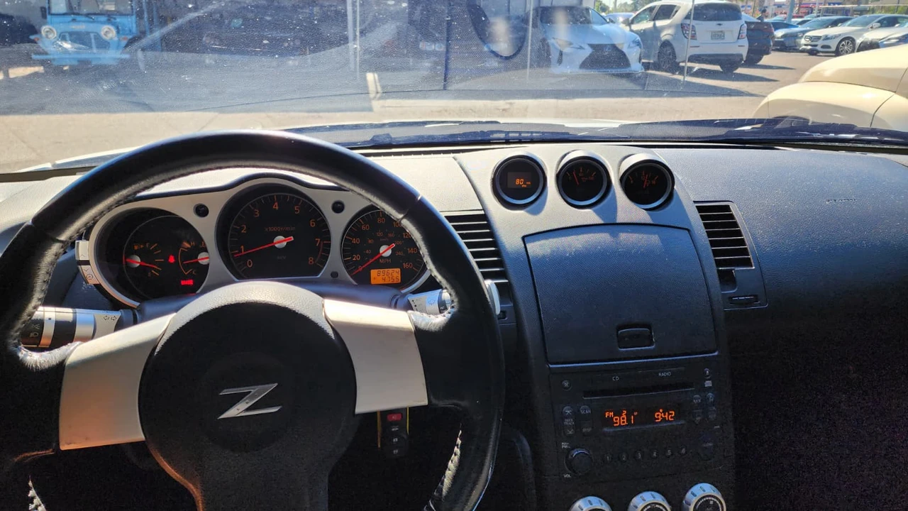 2006 Nissan 350Z 5th Gen - Image 3 of 11