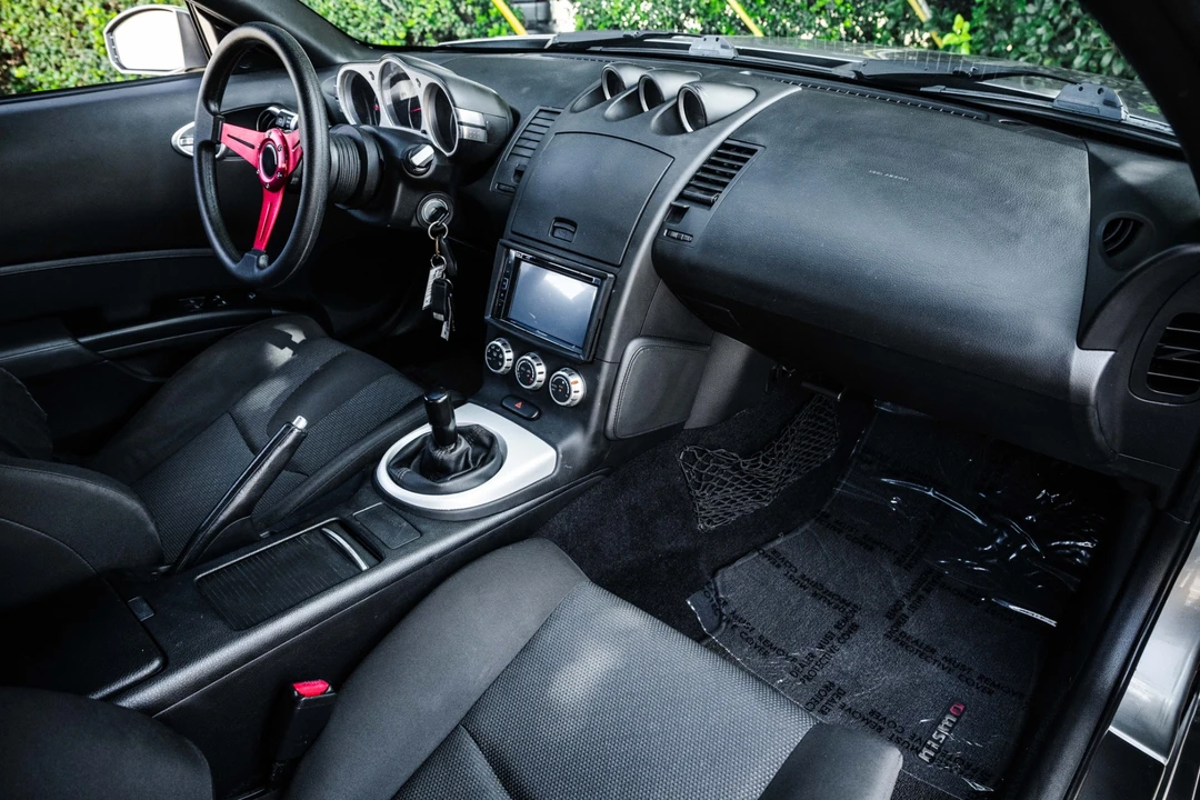 2006 Nissan 350Z 5th Gen - Image 17 of 31