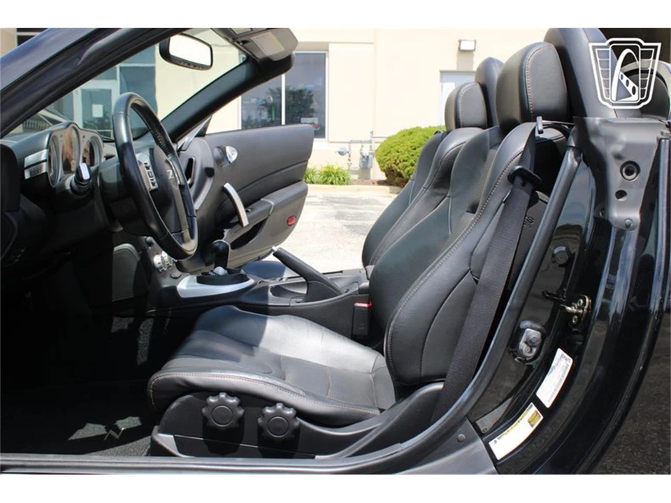 2006 Nissan 350Z 5th Gen - Image 13 of 31
