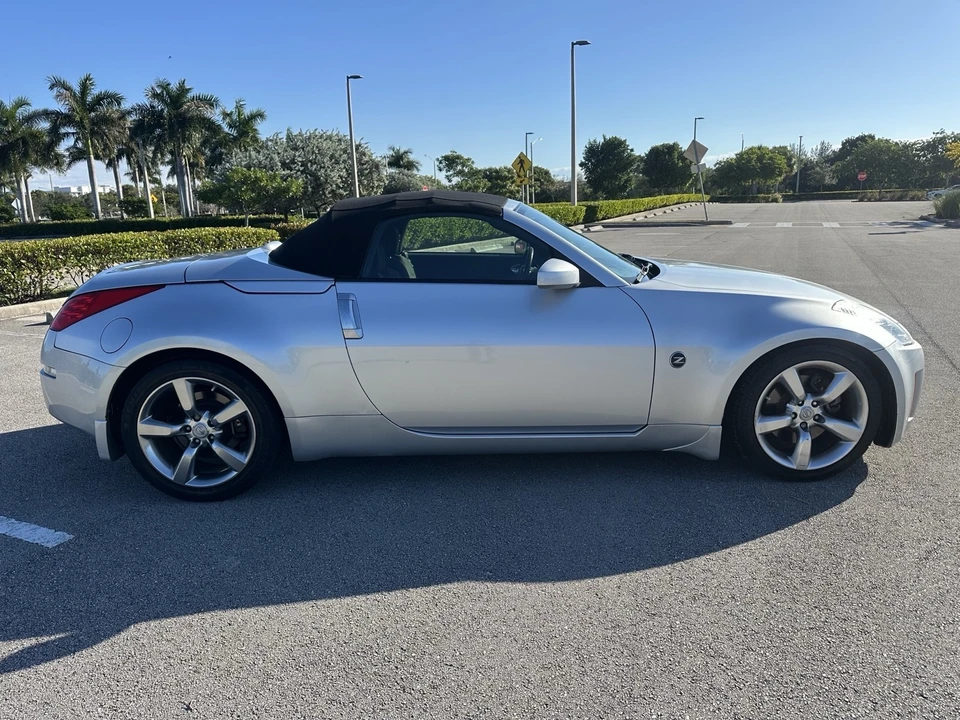 2006 Nissan 350Z 5th Gen - Image 11 of 21