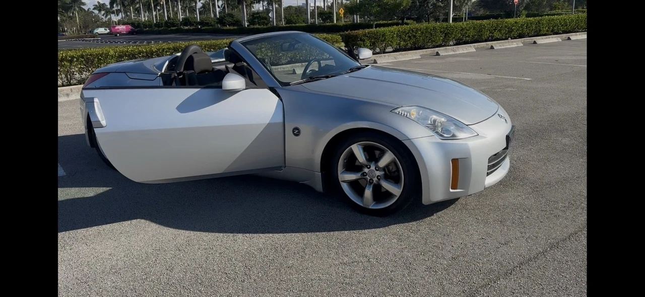 2006 Nissan 350Z 5th Gen - Image 14 of 21