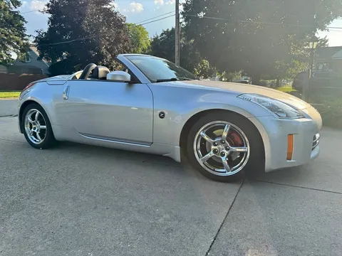 2006 Nissan 350Z Touring Roadster 2D