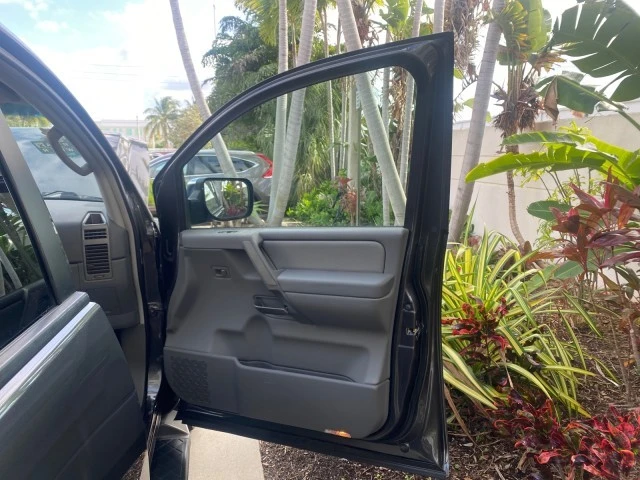 2006 Nissan Armada - Image 12 of 21