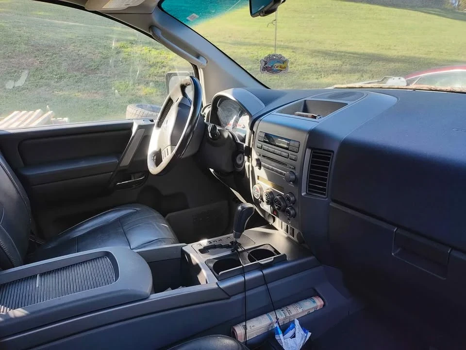 2006 Nissan Armada - Image 3 of 4