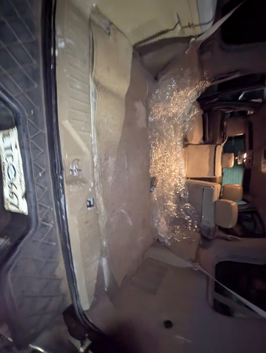 2006 Nissan Armada - Image 13 of 13