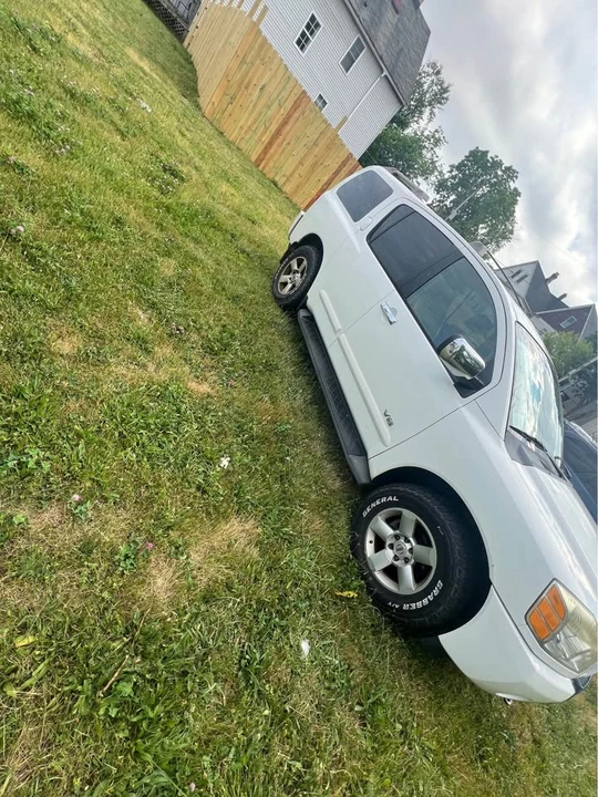 2006 Nissan Armada - Image 3 of 8