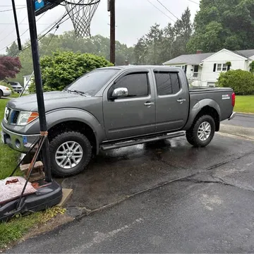 2006 Nissan Frontier Crew Cab Nismo Pickup 4D 5 ft