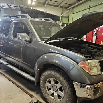 2006 Nissan Frontier Crew Cab Nismo Pickup 4D 5 ft