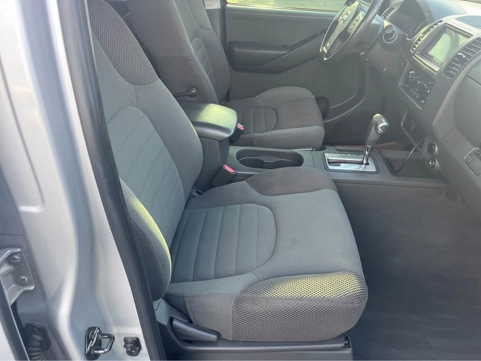 2006 Nissan Frontier 2nd Gen - Image 12 of 16