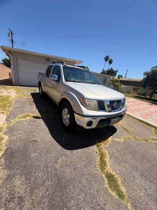 2006 Nissan Frontier 2nd Gen - Image 3 of 11