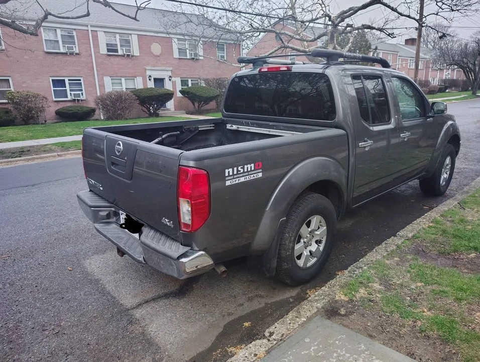 2006 Nissan Frontier 2nd Gen - Image 2 of 9