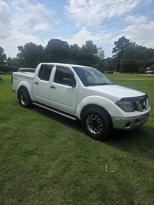 2006 Nissan Frontier 2nd Gen - Image 2 of 7