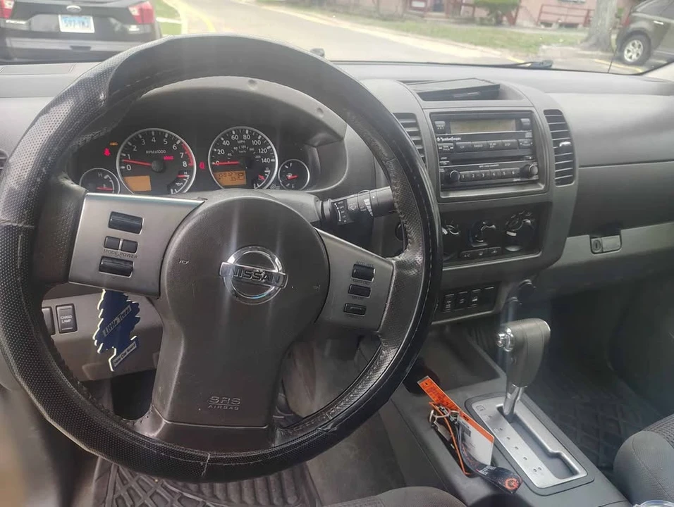 2006 Nissan Frontier 2nd Gen - Image 10 of 12