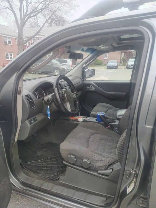 2006 Nissan Frontier 2nd Gen - Image 11 of 12
