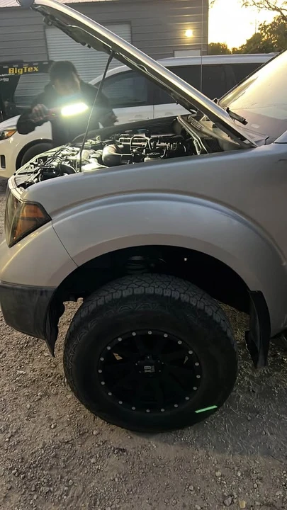 2006 Nissan Frontier 2nd Gen - Image 2 of 4