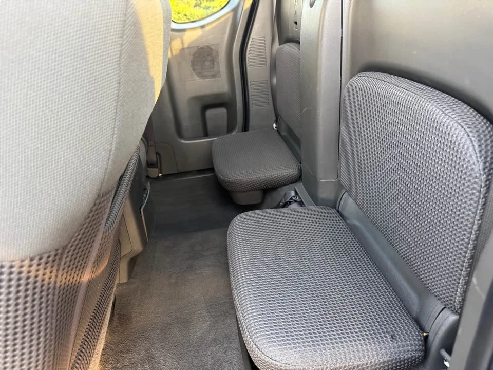 2006 Nissan Frontier 2nd Gen - Image 14 of 19