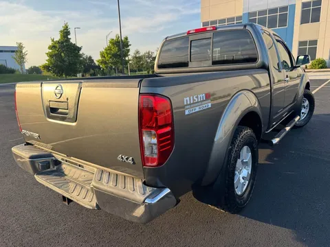 2006 Nissan Frontier Crew Cab Nismo Pickup 4D 5 ft