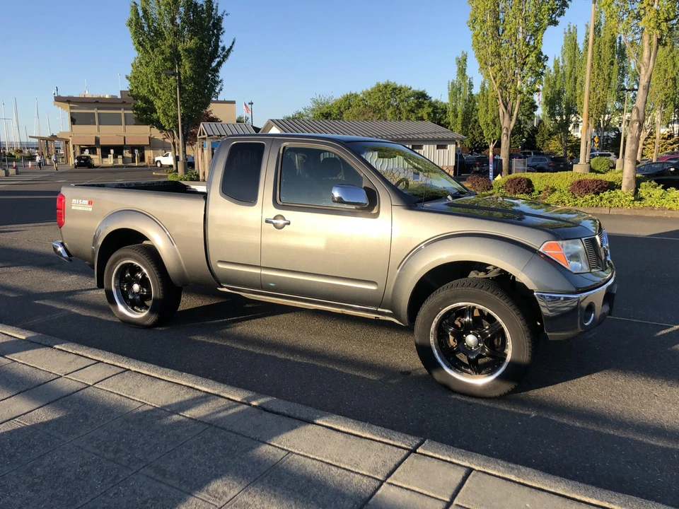 2006 Nissan Frontier 2nd Gen - Image 10 of 31