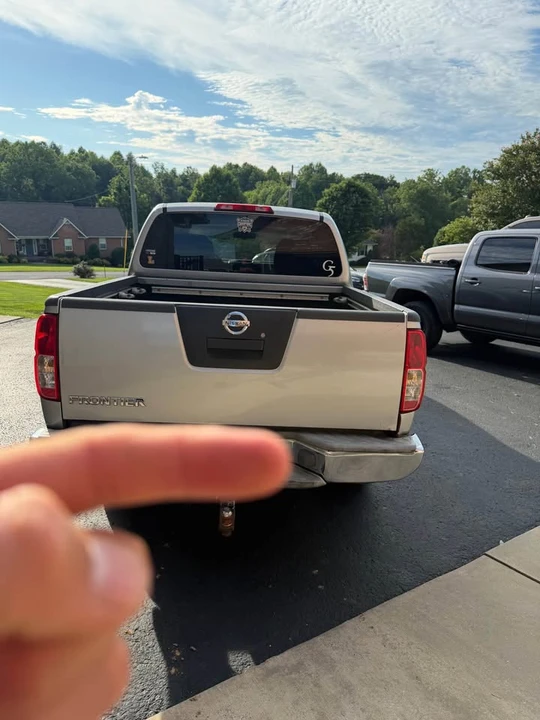 2006 Nissan Frontier 2nd Gen - Image 4 of 9