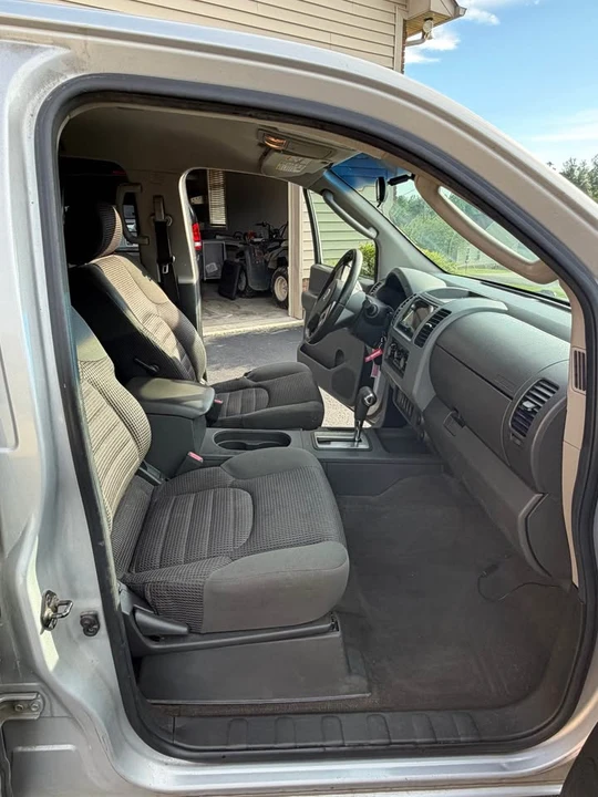 2006 Nissan Frontier 2nd Gen - Image 8 of 9