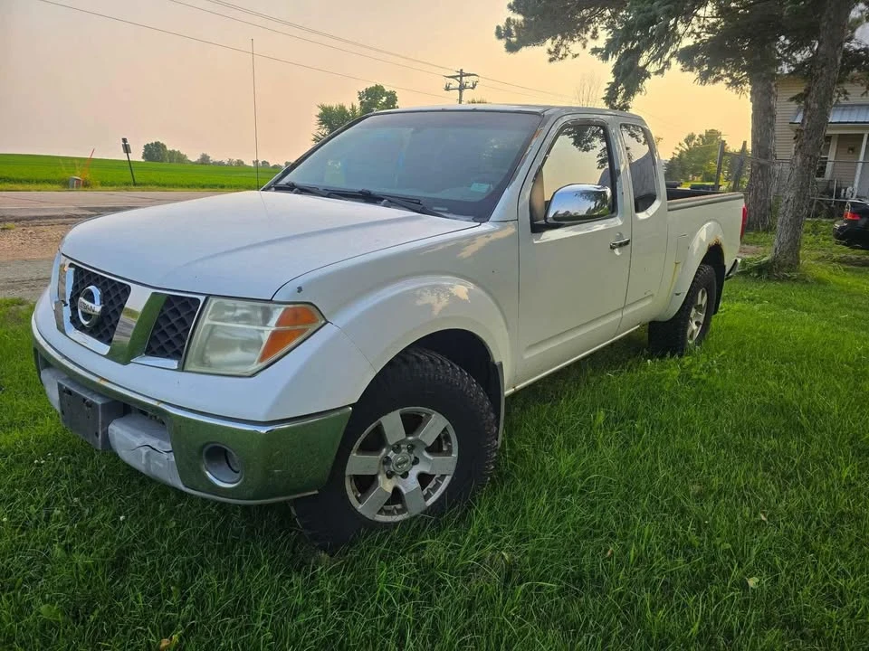 2006 Nissan Frontier 2nd Gen - Image 3 of 7