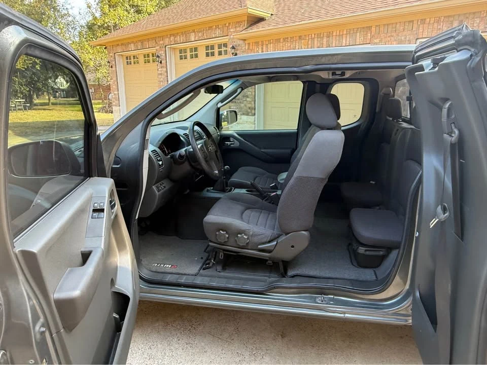 2006 Nissan Frontier 2nd Gen - Image 5 of 13