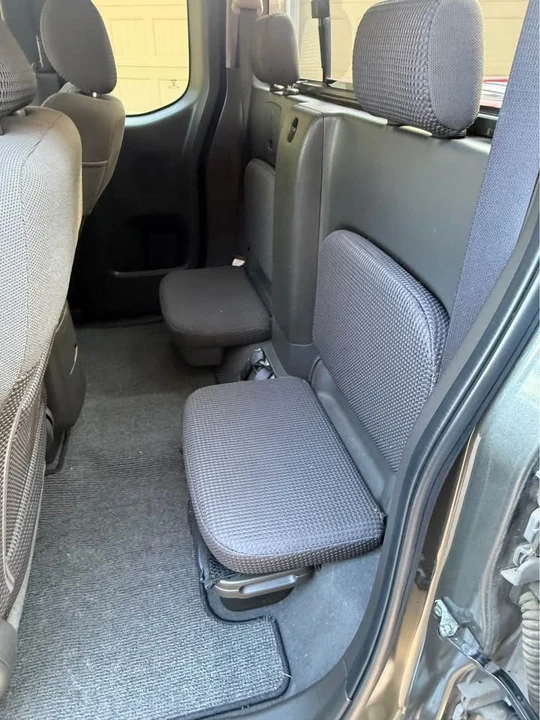 2006 Nissan Frontier 2nd Gen - Image 11 of 13