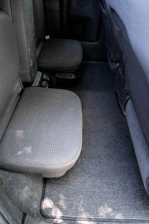 2006 Nissan Frontier 2nd Gen - Image 11 of 23
